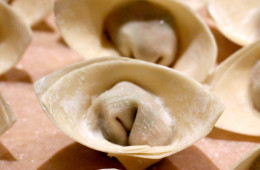 How To Make – Piping Hot Bowls of Wonton